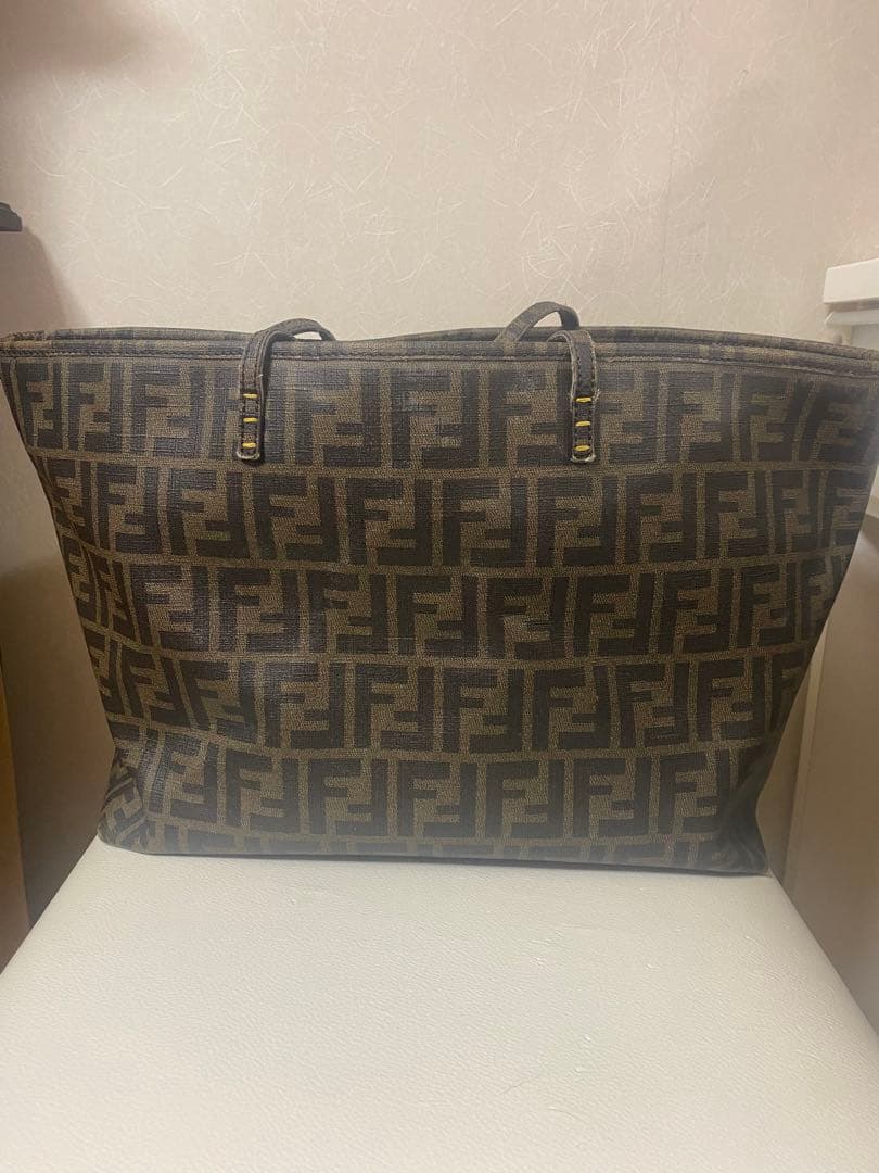 【本日最安値】FENDI 花柄刺繍 トートバッグ