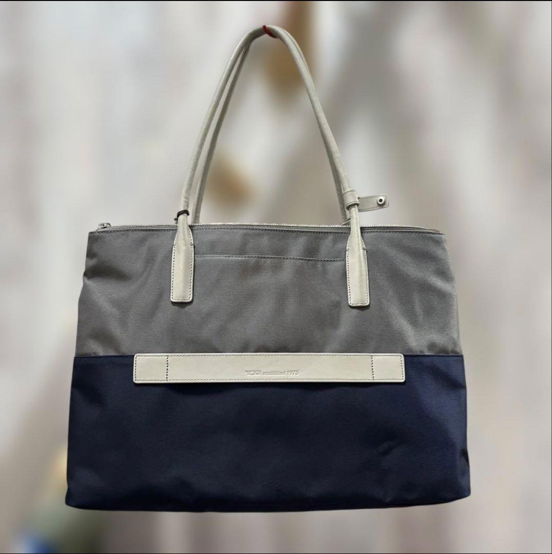 [hitomiさん専用]TUMI LARKINトートバッグ　新品未使用