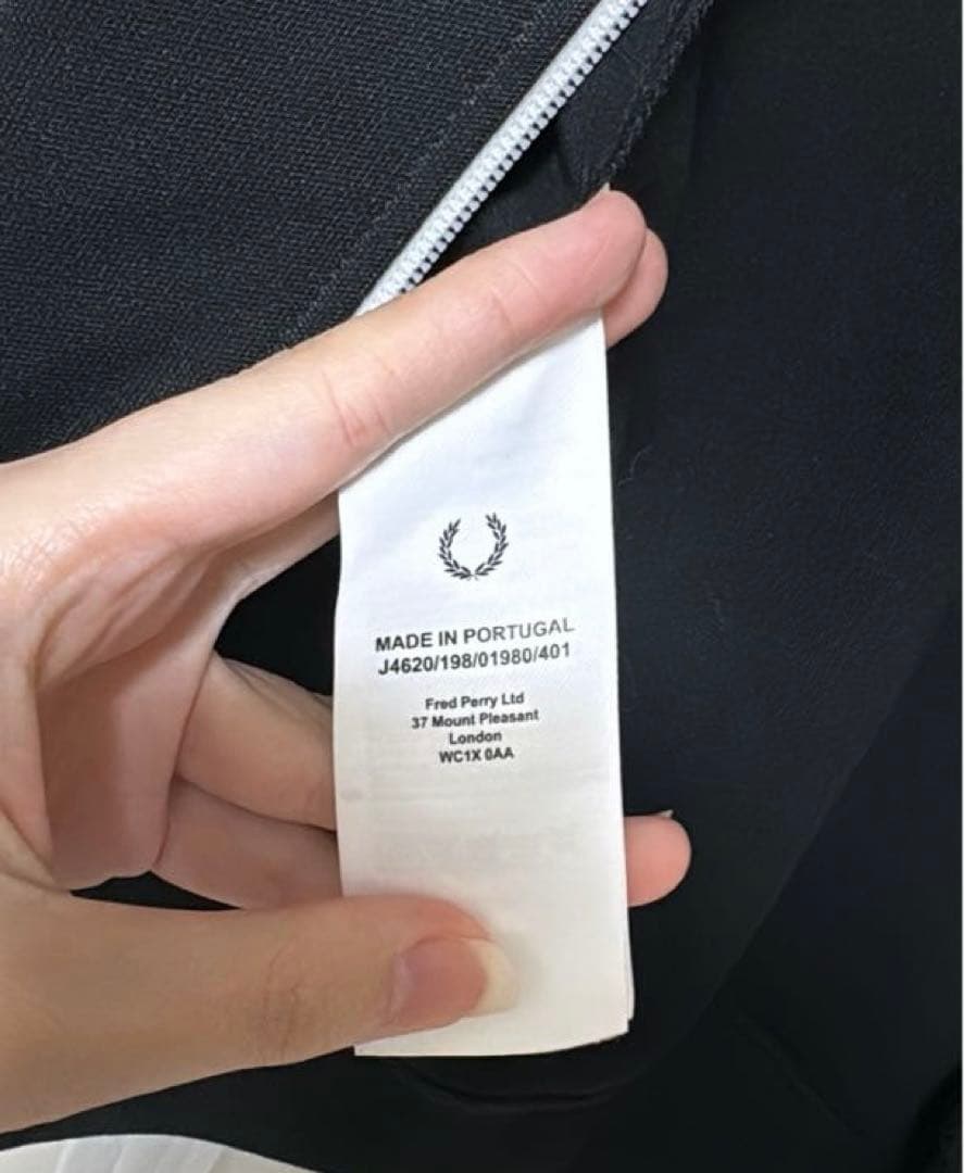 Fred Perry フレッドペリー　トラックジャケット　黒(Sサイズ)