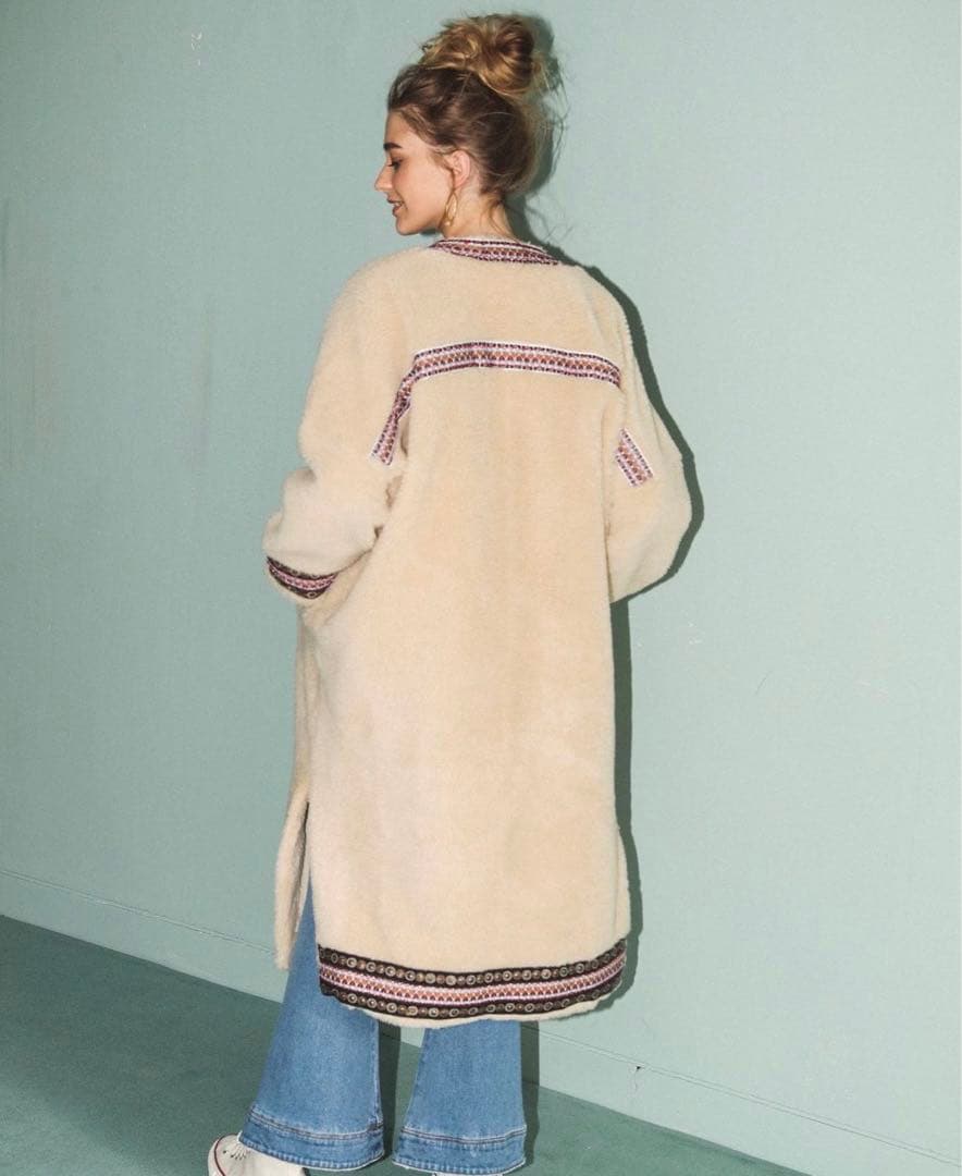 ボアフリースコート