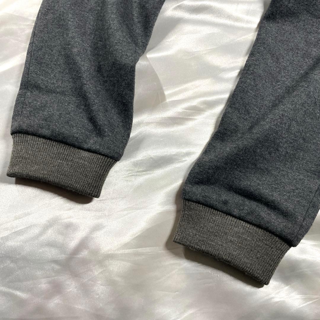 美品　1piu1uguale3 ウールスラックス　ストレッチ　IV(M) グレー