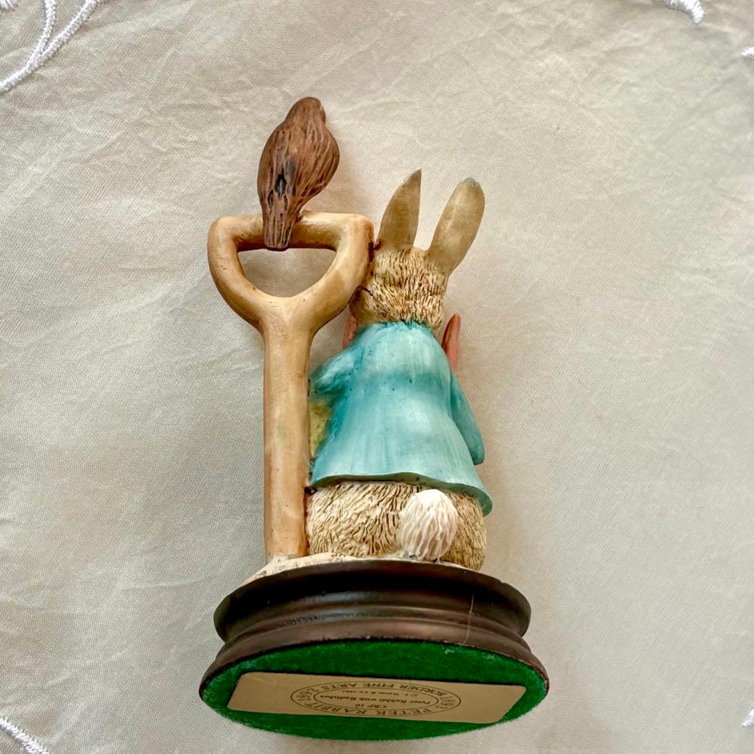 ピーターラビット　◆希少【Peter Rabbit with Radishes】