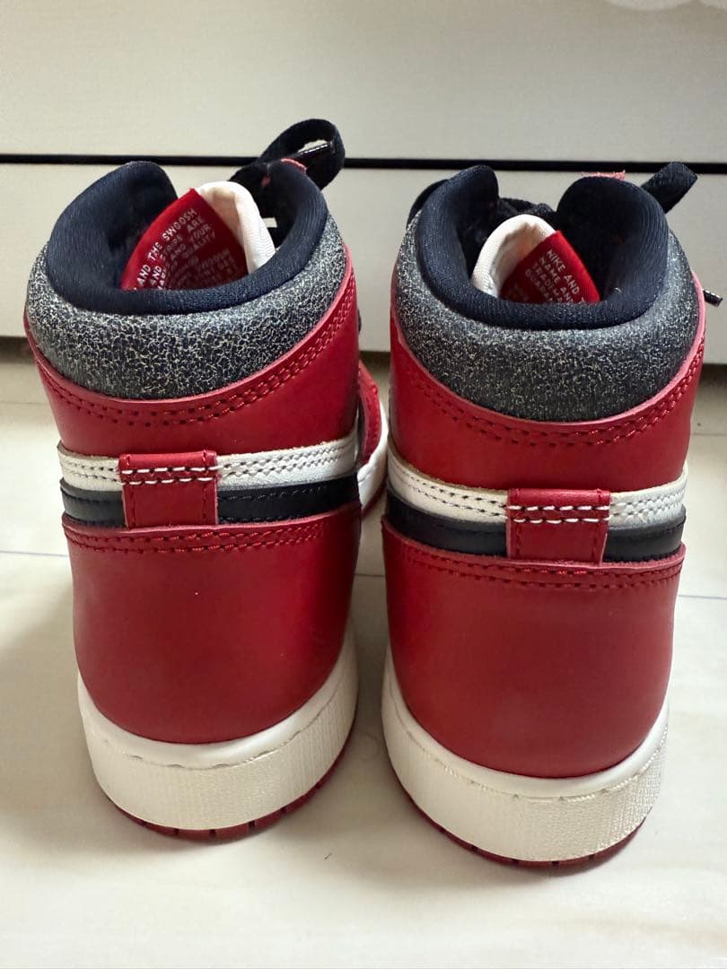 ナイキエアジョーダン 1 レトロ HIGH OG “Chicago” 24cm