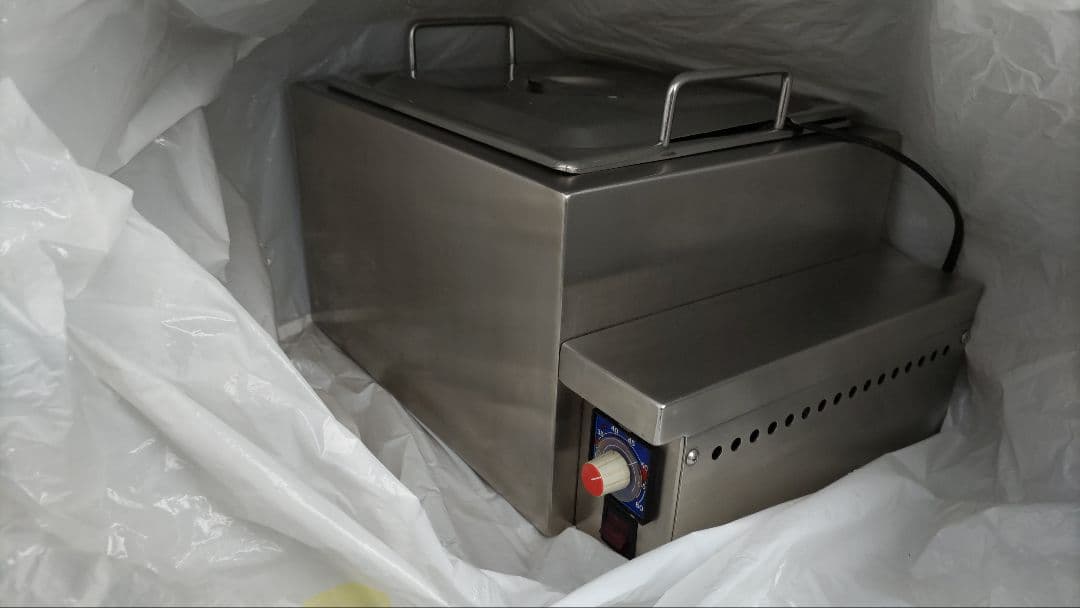 チョコレート　テンパリング　保温機　溶解器