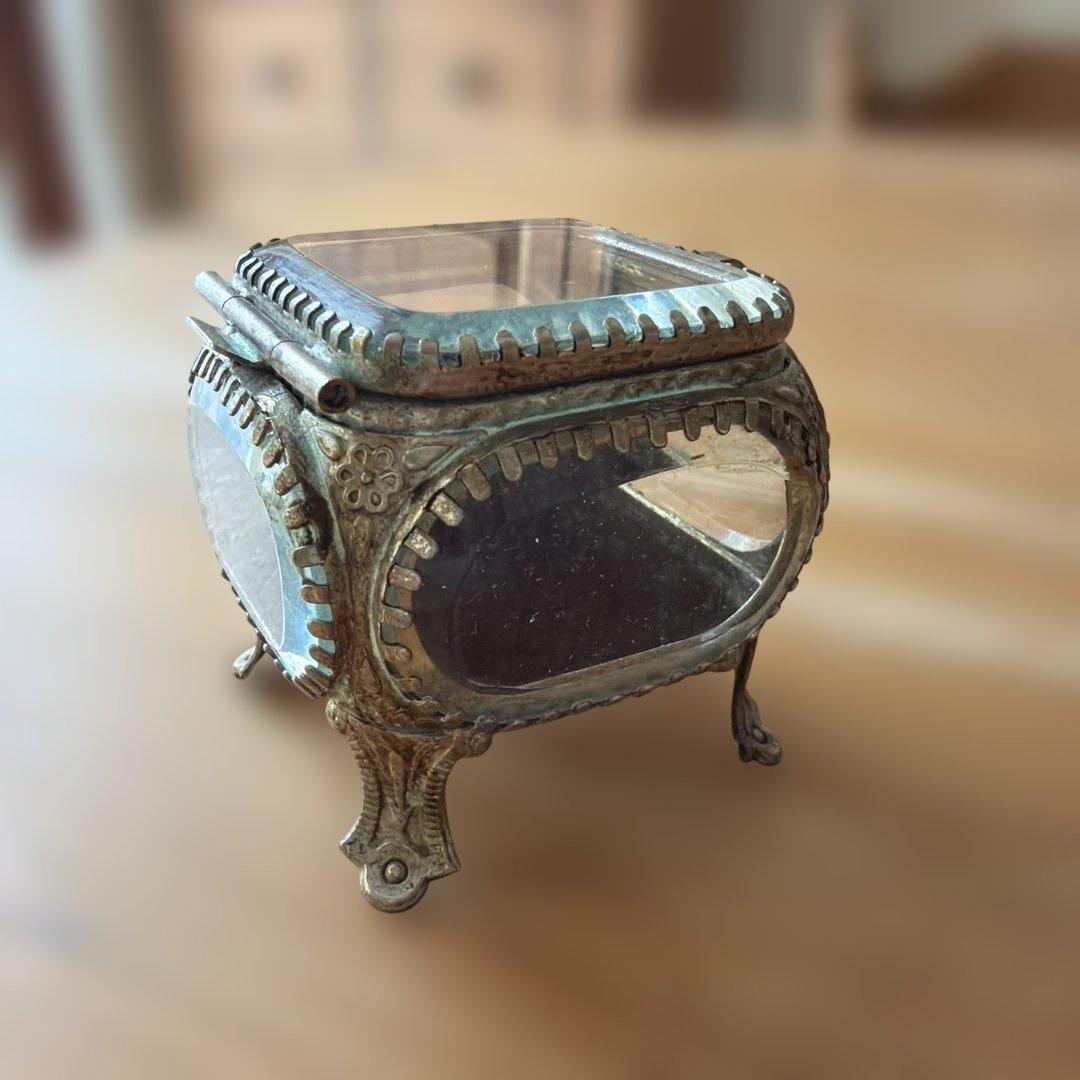 フランスアンティーク／ガラスの宝石箱