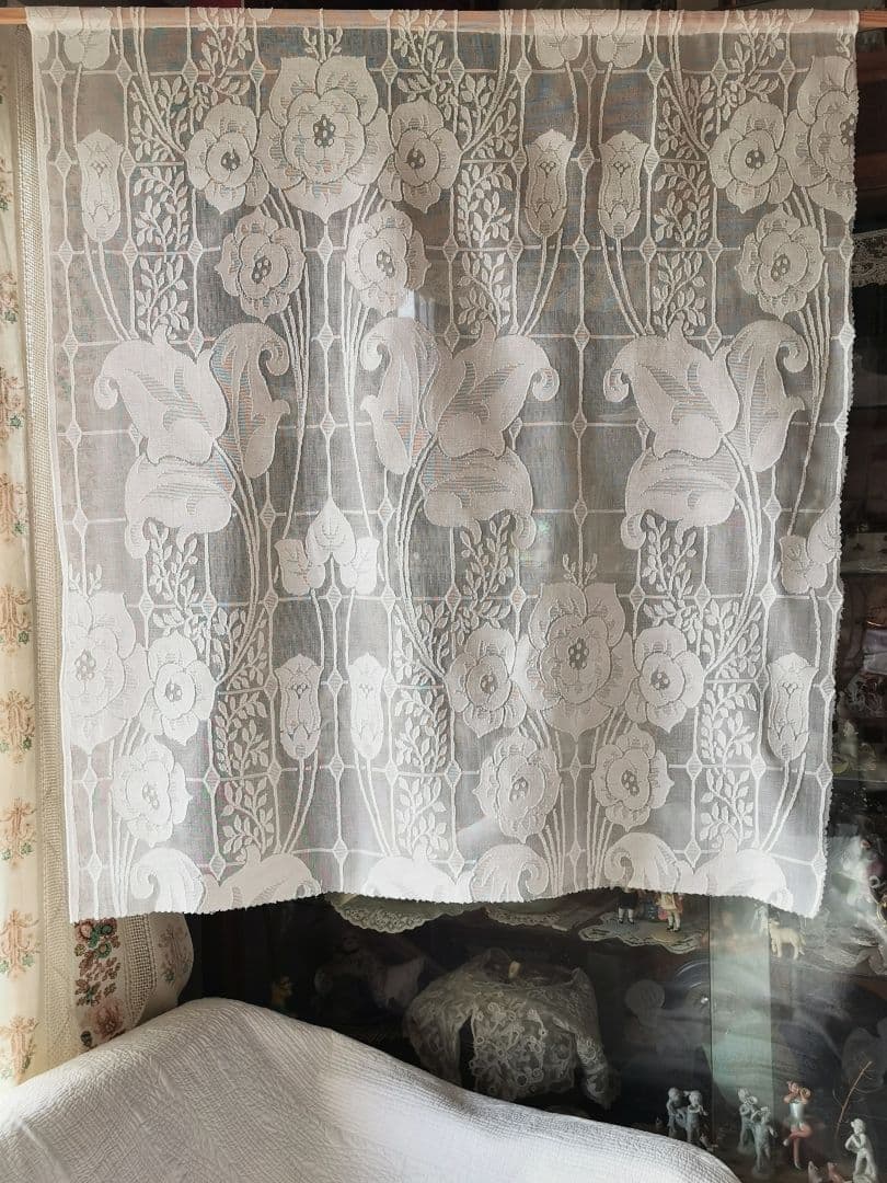 アンティーク マドラスレース アールヌーヴォー花紋 格子枠 カーテンパネルクロス