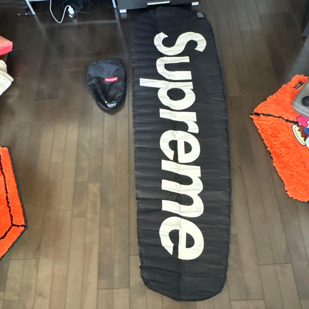 Supreme Sea to Summit マット　ブラック キャンプ　寝袋