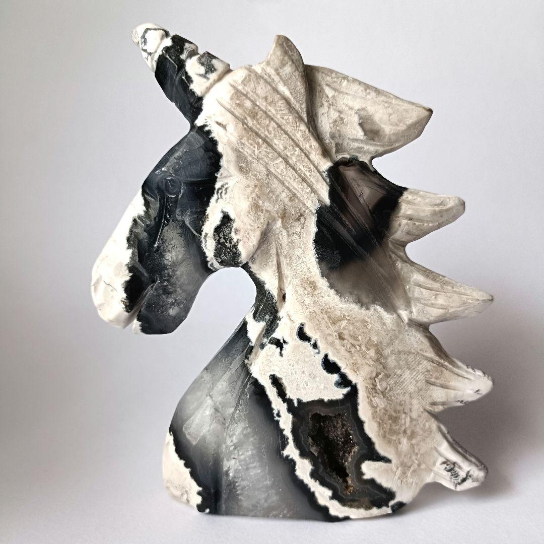 ボルケーノアゲート　ユニコーン　ペガサス　火山瑪瑙　ジオード　天然石　置物