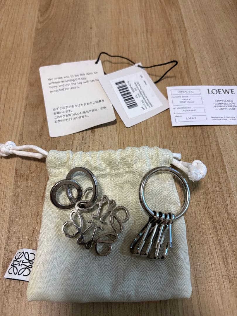 LOEWE ロゴデザイン キーリングセット