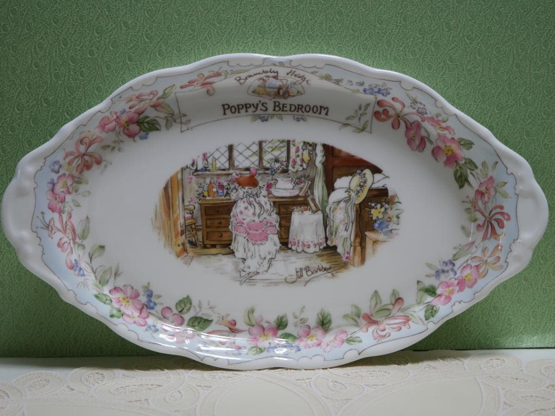 ロイヤルドルトン ブランブリーヘッジ Poppy's Bedroom 楕円トレイ