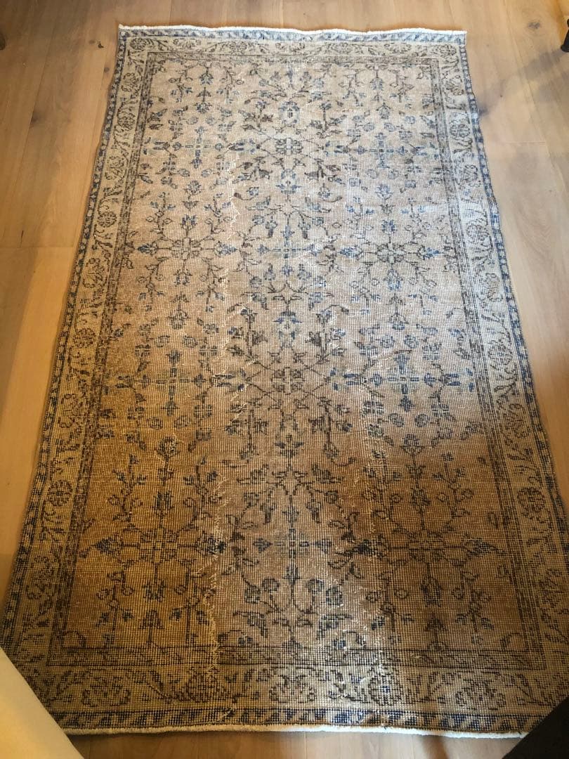 ヴィンテージラグ　くすみアプリコット　トルコ　ボタニカルフローラル　ウォッシュ