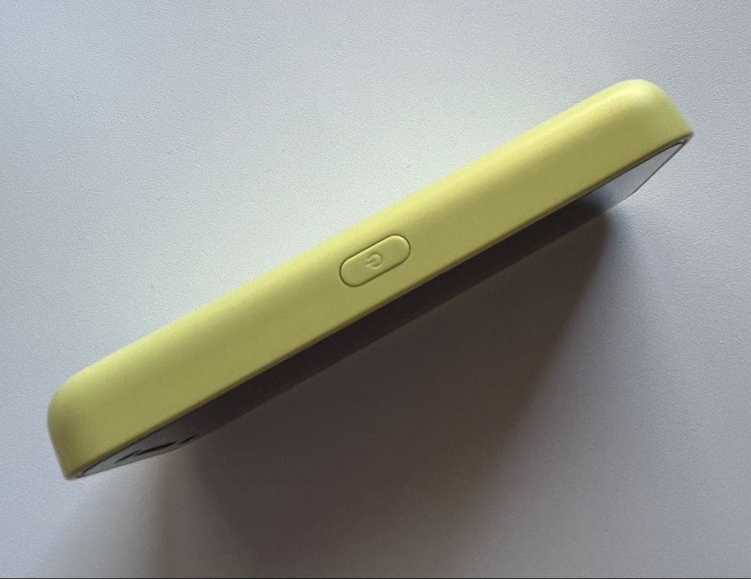 docomoキッズケータイKY-41Cフィルム・ケース付　イエロー