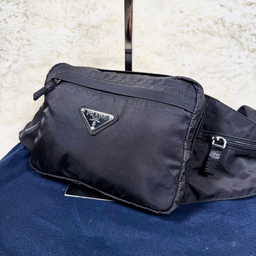 ラテ様【美品】PRADAプラダ 三角ロゴ ボディバッグ ウエストポーチ ナイロン