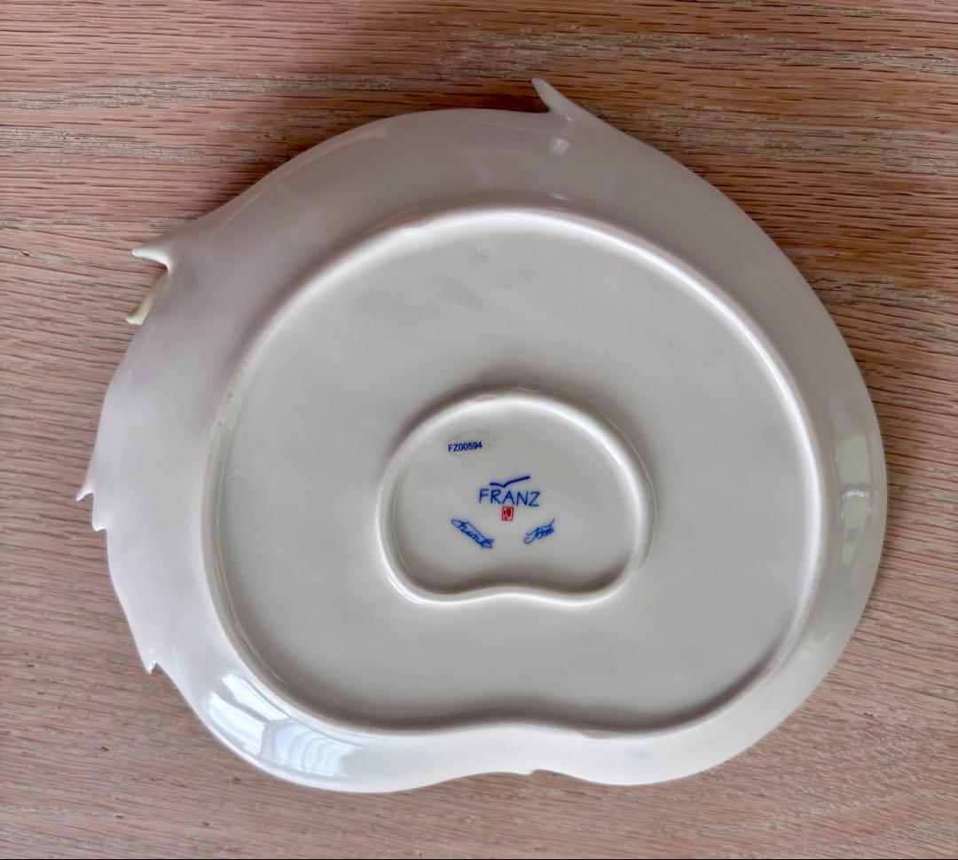 【美品】FRANZ ハート型皿 花と葉のデザイン