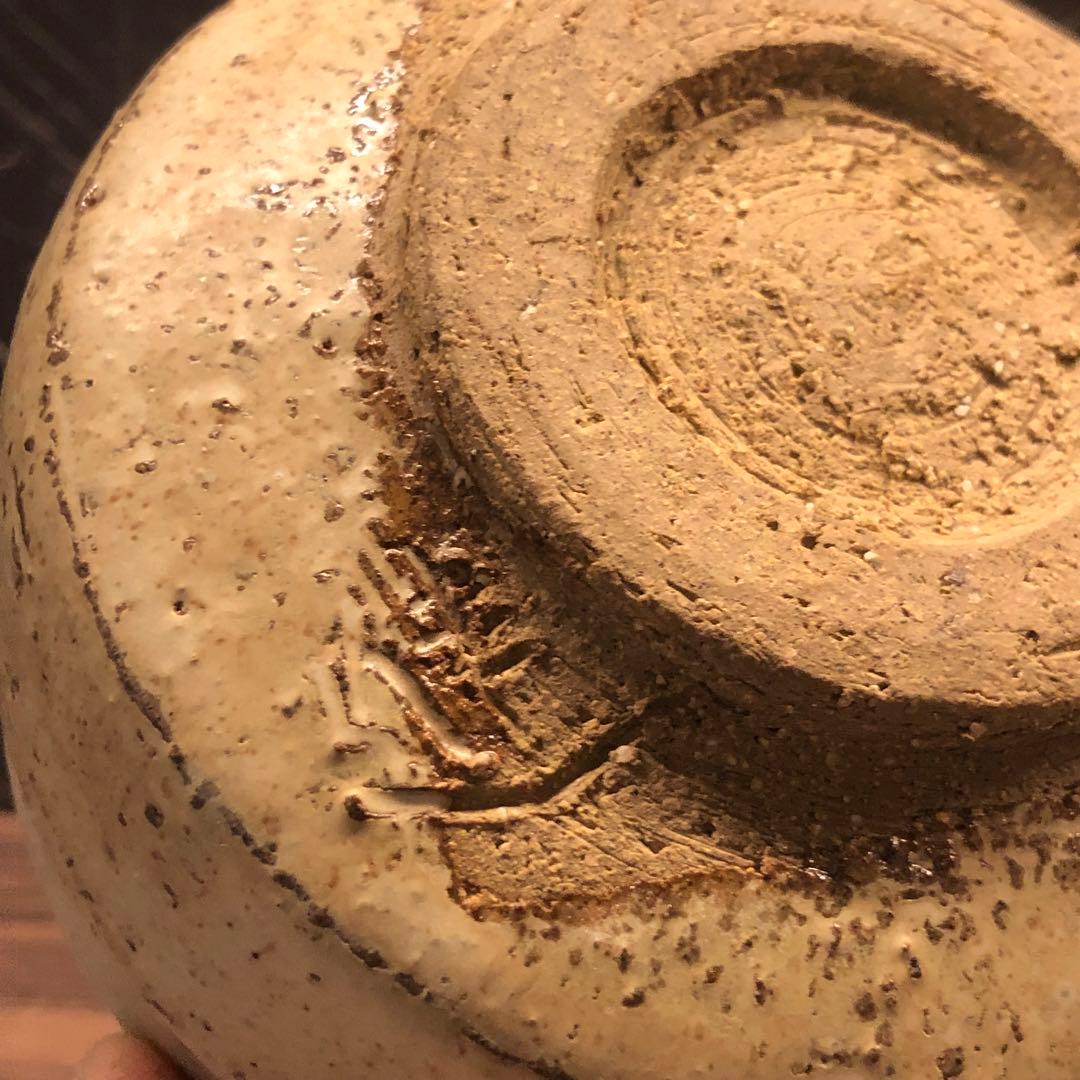 2点ロディ◾️蔵から焦がしミルクティー色の美しい釉薬の抹茶茶碗が出て来た。