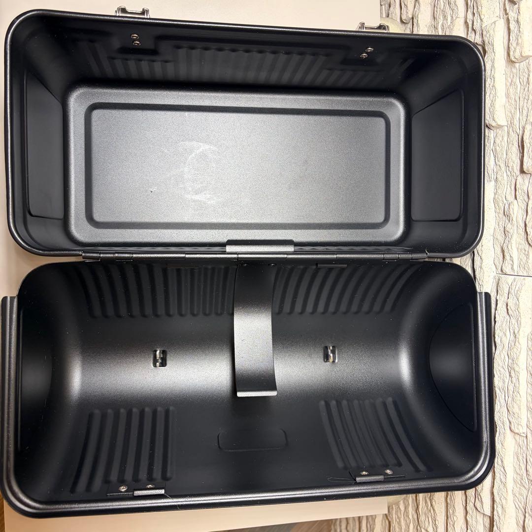 人気色ブラック！スタンレー クラシックランチボックス 9.5L ※内部金具欠品