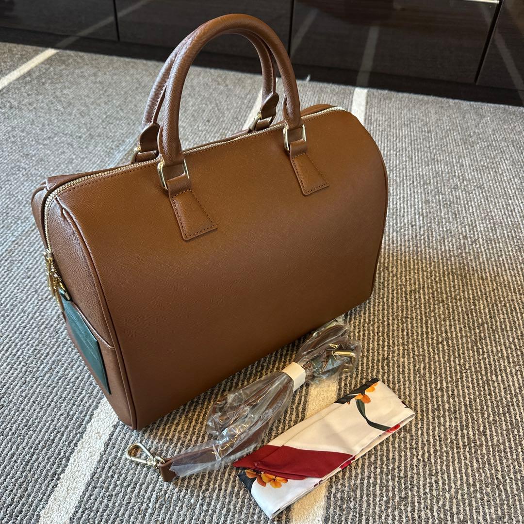 BTS MUTE BOSTON BAG (ブラウン)