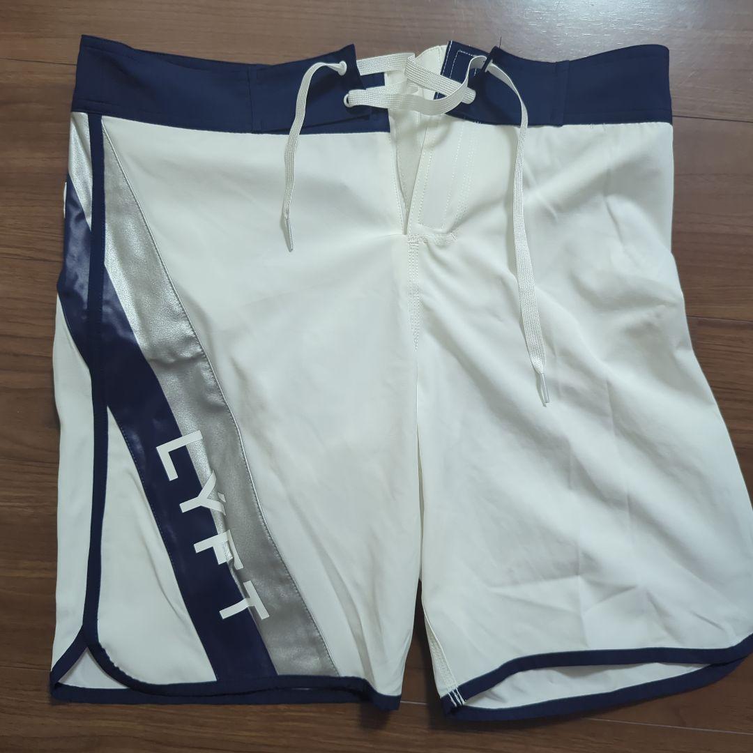 LYFT ステージショーツ Mサイズ ホワイト・ネイビー