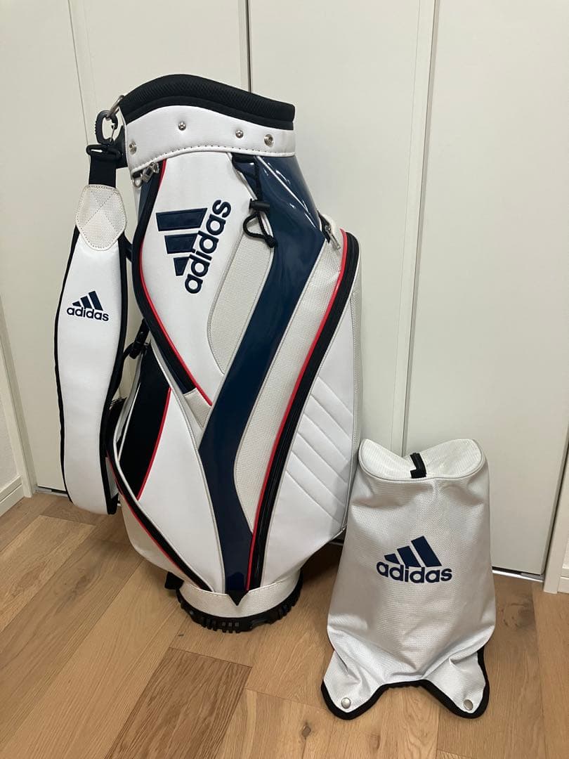 アディダス　adidas キャディーバック　９型　フードカバー付属