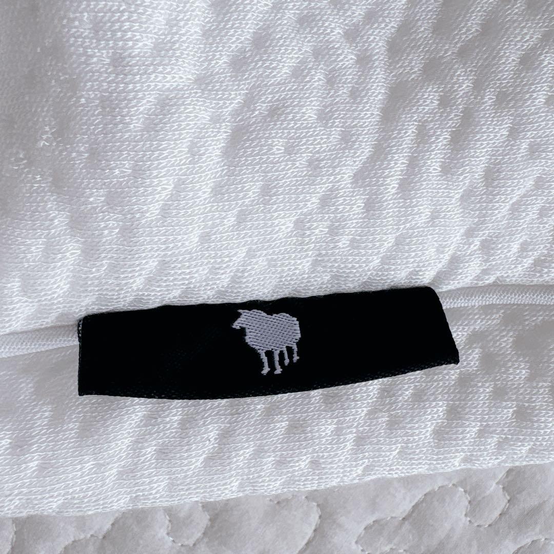 【美品】ヒツジのいらない枕 至極 HT-001 枕カバー付き