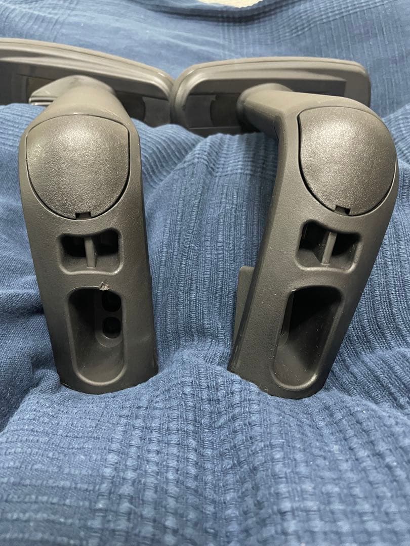 yus127さま専用　オカムラ　シルフィ　アジャストアーム　ネジ付き