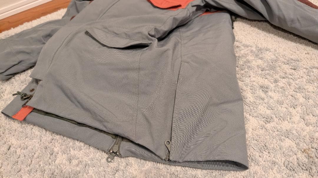 【美品・5回未満】Burton バートン スノボウェア ジャケット レディースS