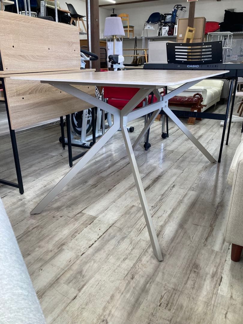 セラミックダイニングテーブル　クロス脚　マーブルベージュ　北九州市福岡市限定