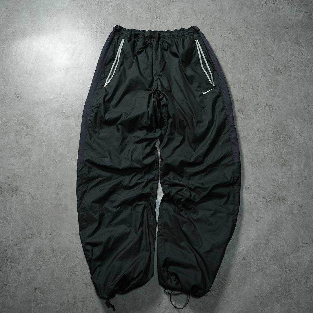 00s NIKE 中綿ナイロンパンツ 刺繍ロゴ バギーワイド ブラック y2k