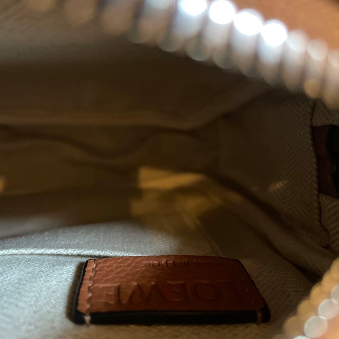 ロエベ　LOEWE メッセンジャーバッグ　ショルダー　レザー　オレンジ　キャメル