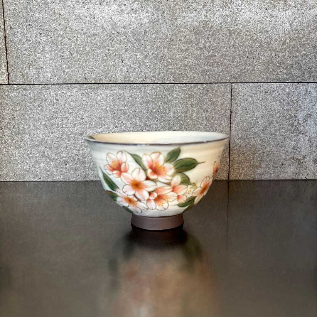 《ほぼ新品》美品【陶葊】京焼　白掛彩草花　色絵付け　陶あん　桜　茶碗