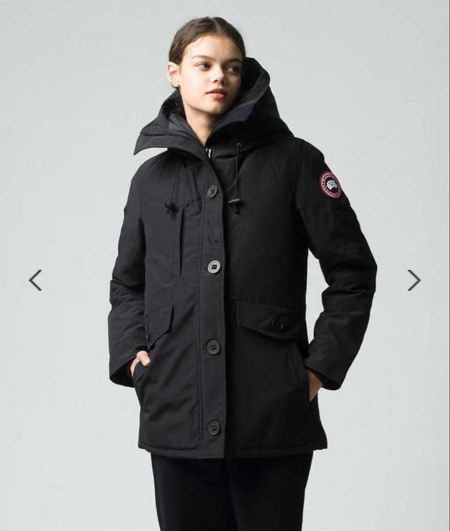 新品未使用　カナダグース  のアウター