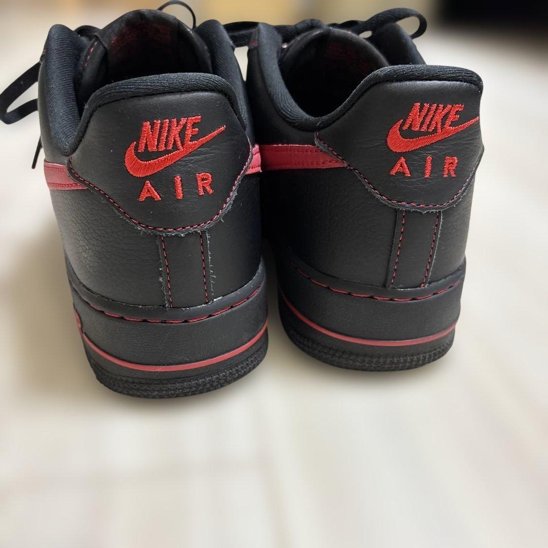 k*9様 ナイキ エア フォース 1 ＇07 LV8 メンズシューズ