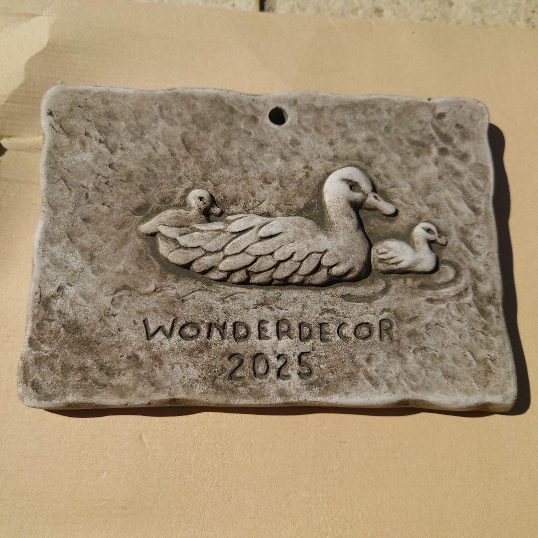 ワンダーデコール　イヤープレート　2025