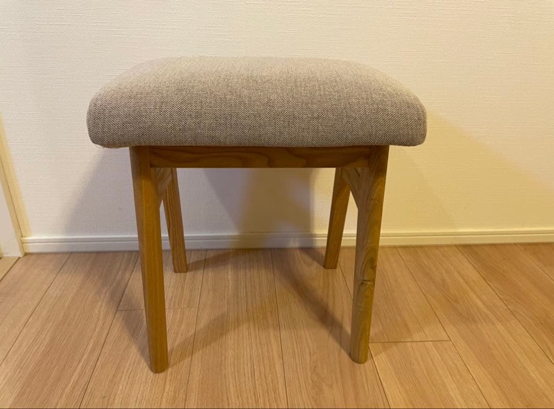 unico シグネ　スツールチェア