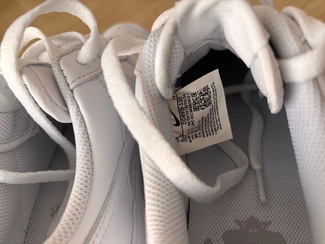 NIkE エアフォース1 '07 レディース 23.5cm