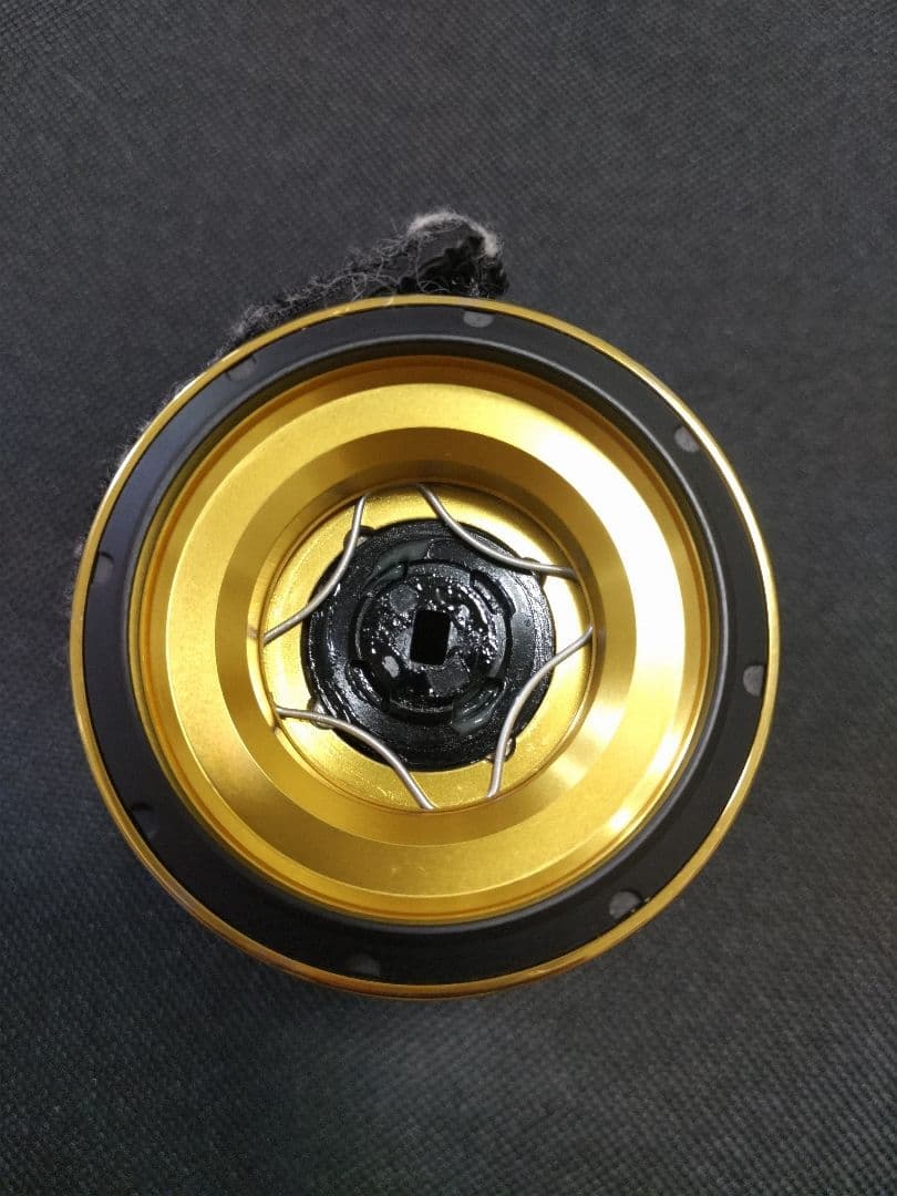 ＧＷまで出品。 美品！ 20ツインパワー4000XG C5000XGスプール付き