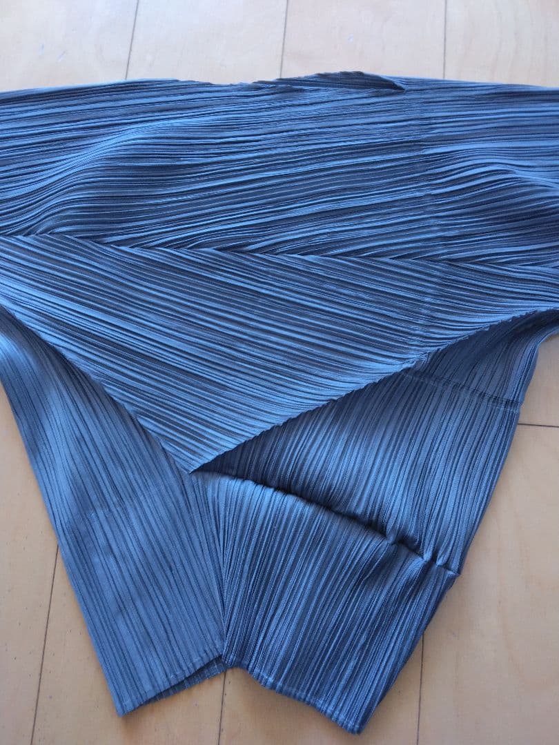 ◇◆イッセイミヤケ プリーツプリーズ トップス◇◆