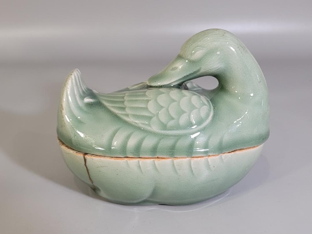 中国 仿古 青磁 鴨 蓋物