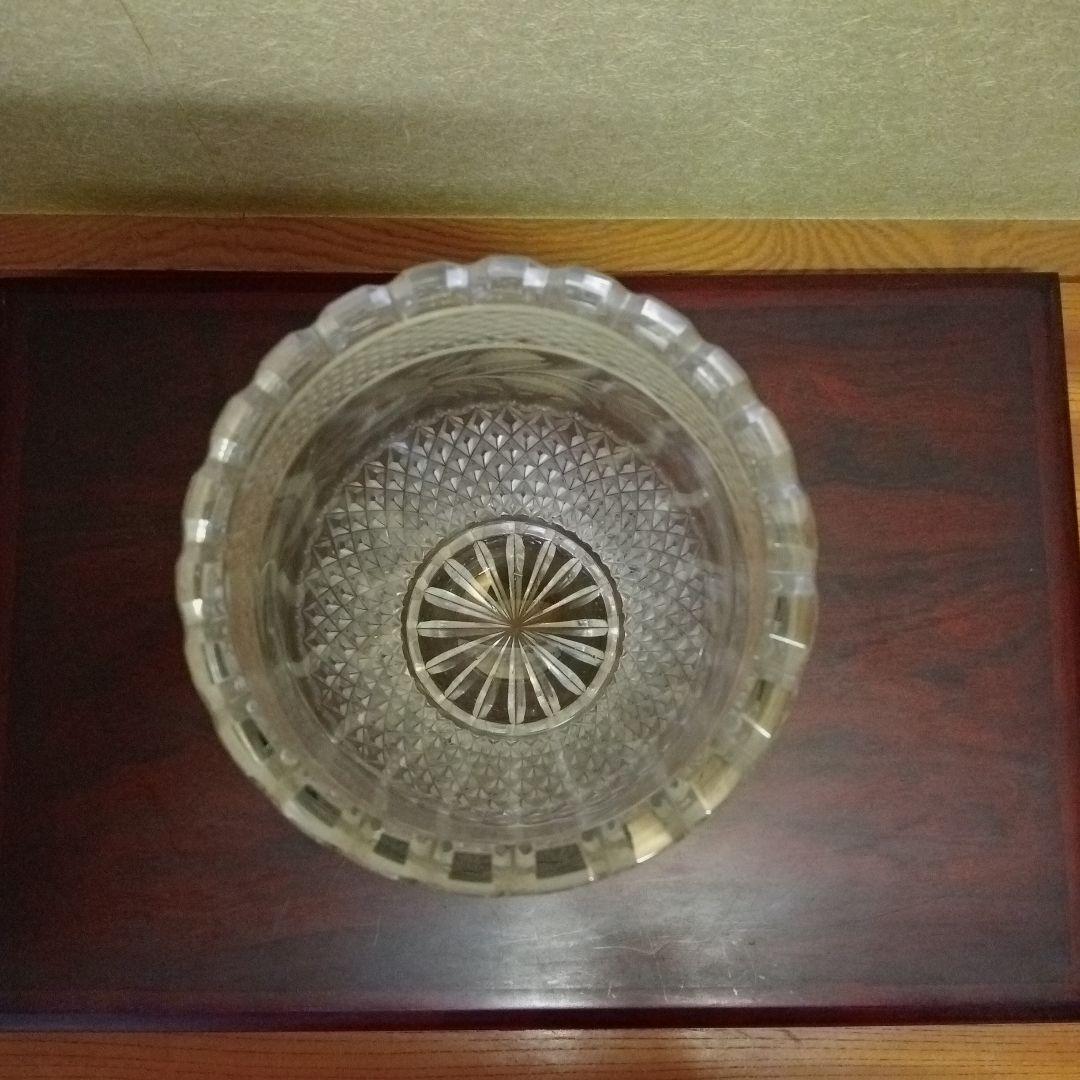 クリスタルガラスの花瓶