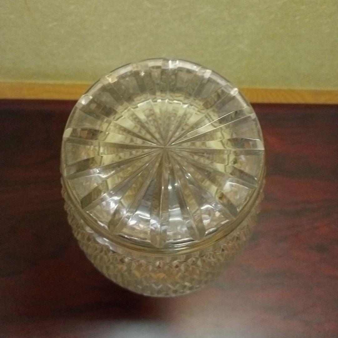 クリスタルガラスの花瓶