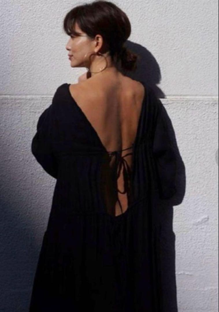 新品未使用 ETRE TOKYO オープンバックリネンワンピース　ブラック