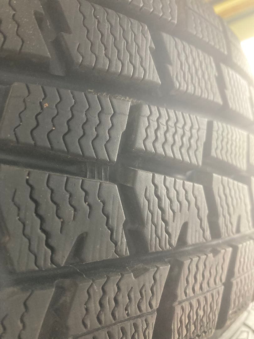 ハスラー等。超バリ溝国産ダンロップ 165/60R15スタッドレス4本セット