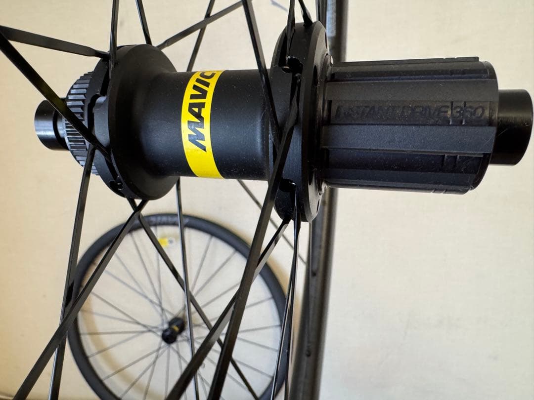 2025年現行モデル　MAVIC COSMIC SL 32 DISC