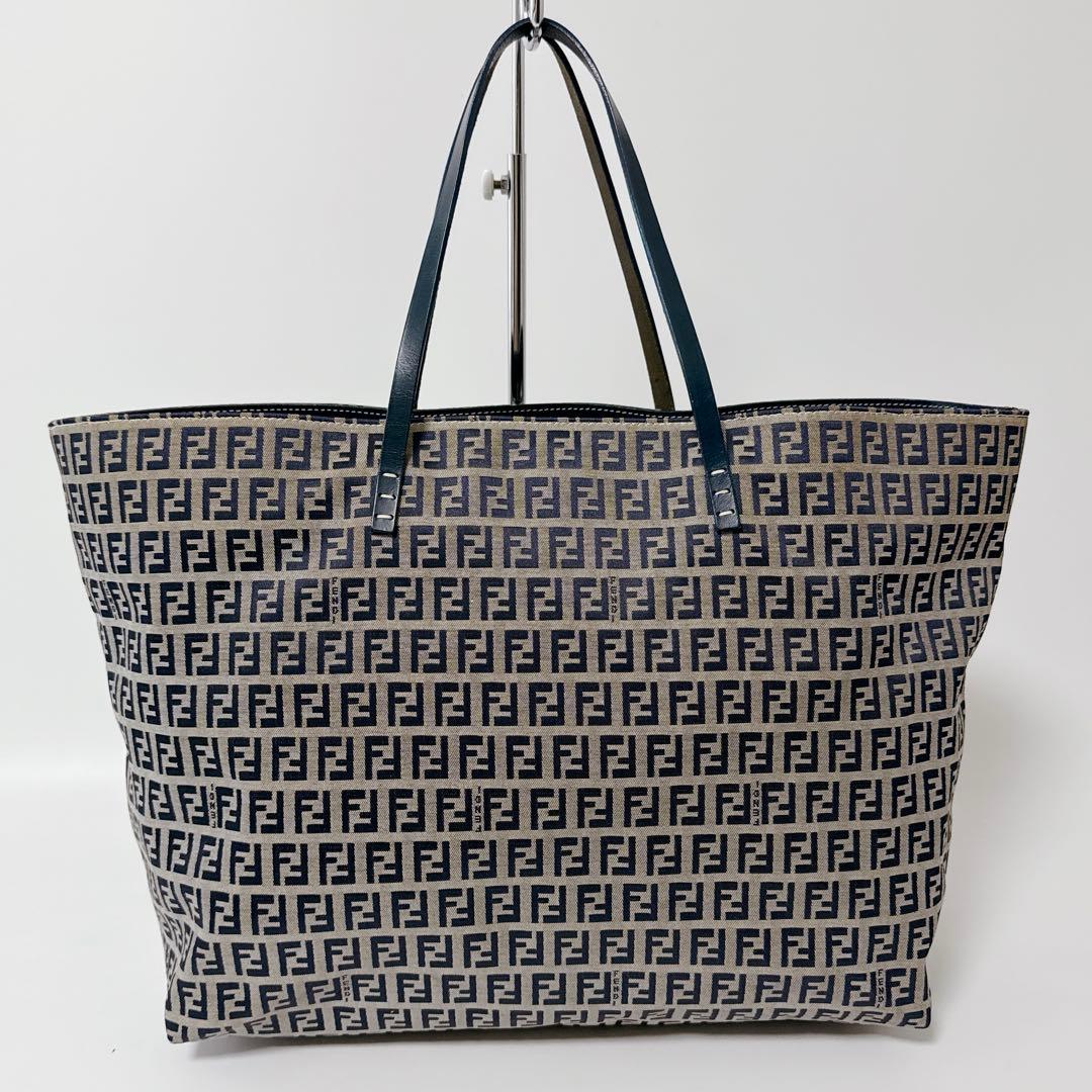 【24時間以内発送】FENDI ズッキーノ FF柄 キャンバス トート バッグ