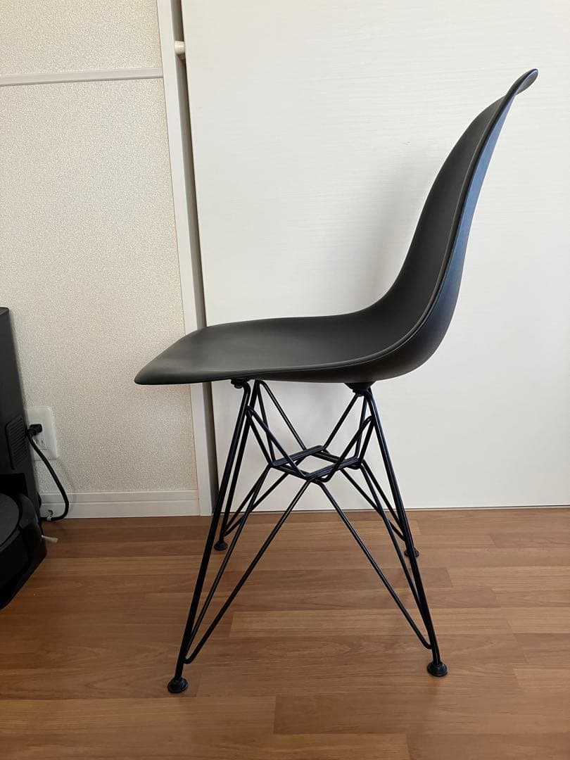 イームズ　ハーマンミラー　シェルチェア　エッフェルベース 黒