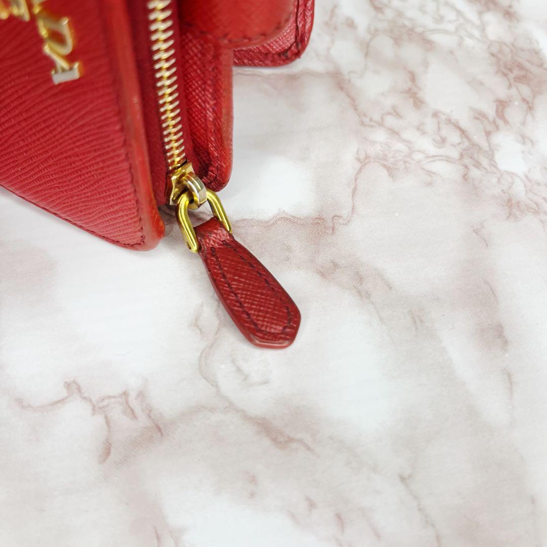 【美品】PRADA 二つ折り財布　折り財布57