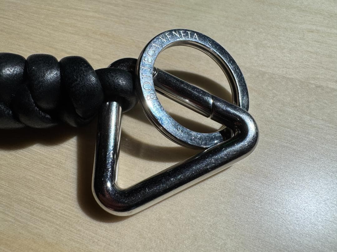 BOTTEGA VENETA ボッテガヴェネタ トライアングル キーリング ネロ