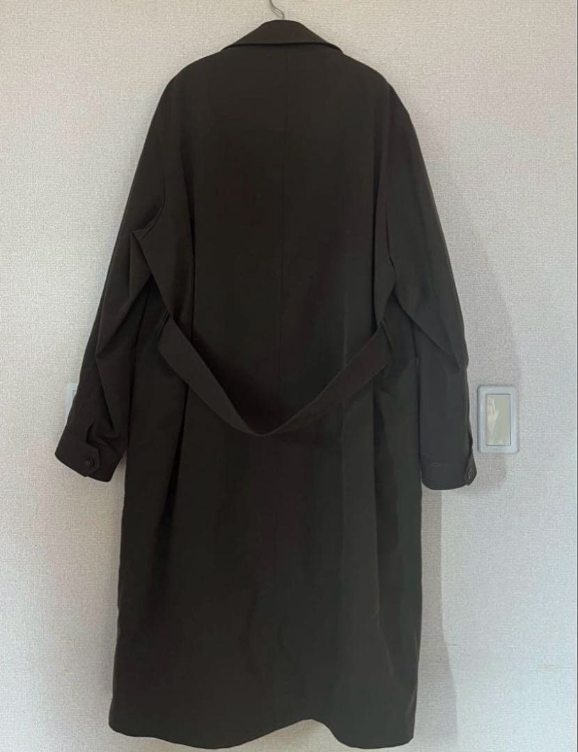 ESSAY エッセイ トレンチコート