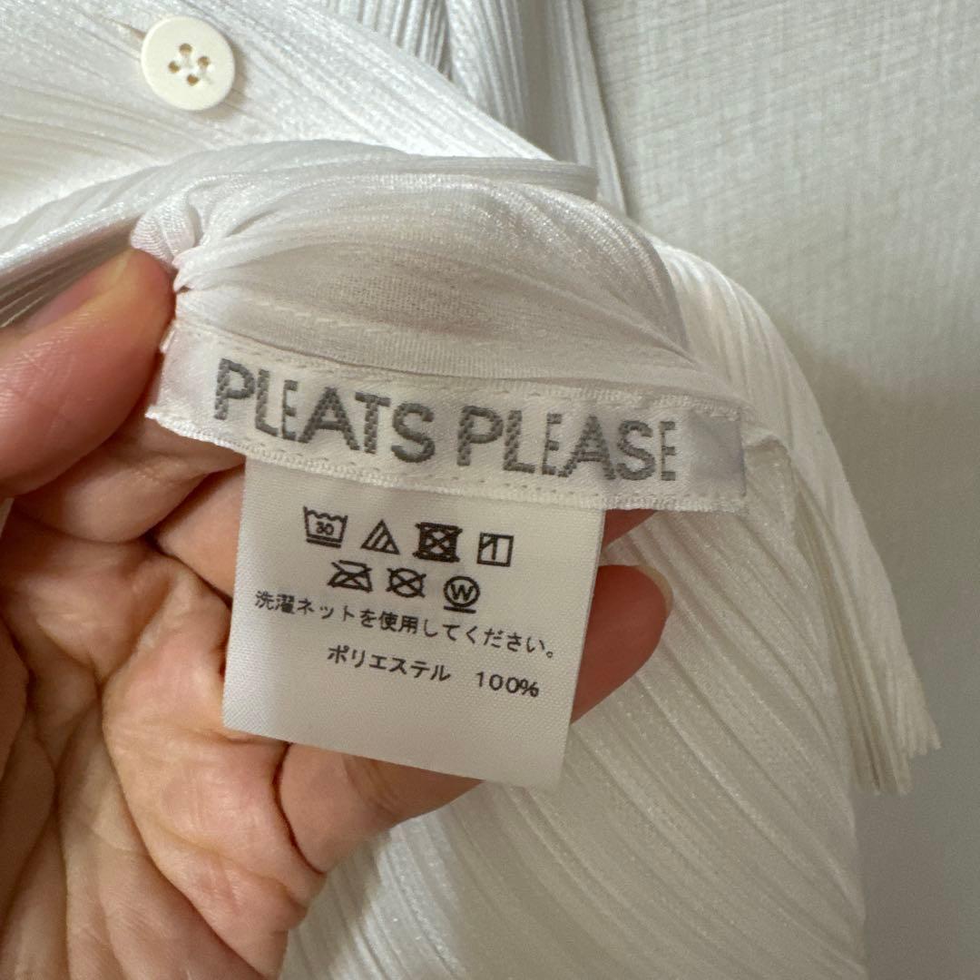 プリーツプリーズ　イッセイミヤケ　半袖シャツ　ホワイト　サイズ3