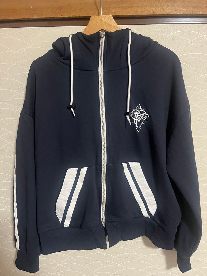 ブルーアーカイブ ブルアカ カズサのパーカー 杏山カズサ